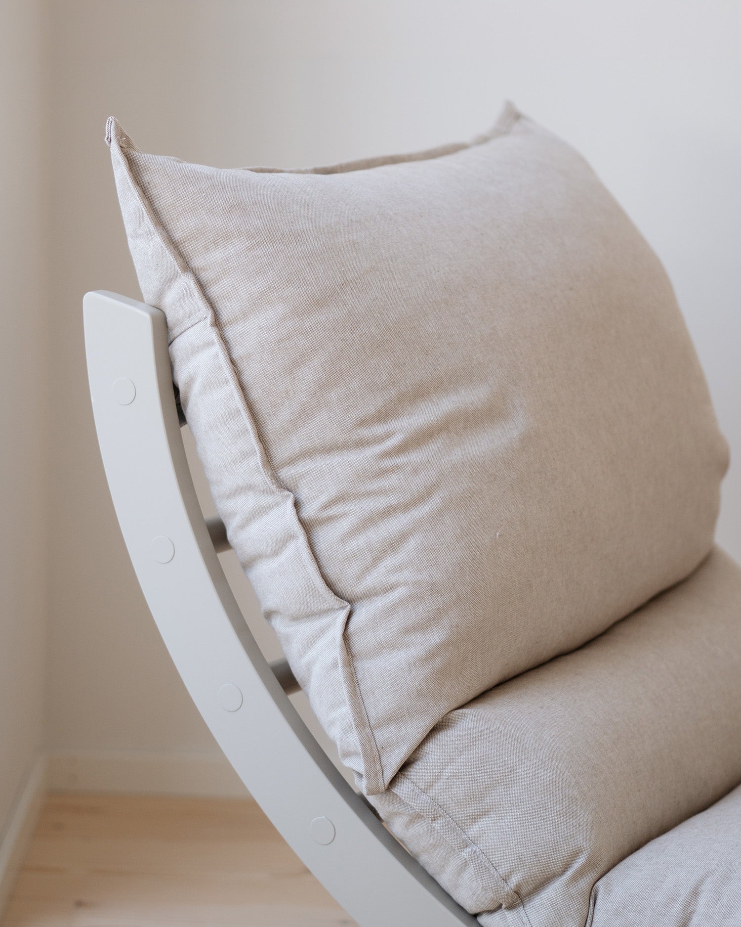 LAAKSO tumbona mecedora | beige