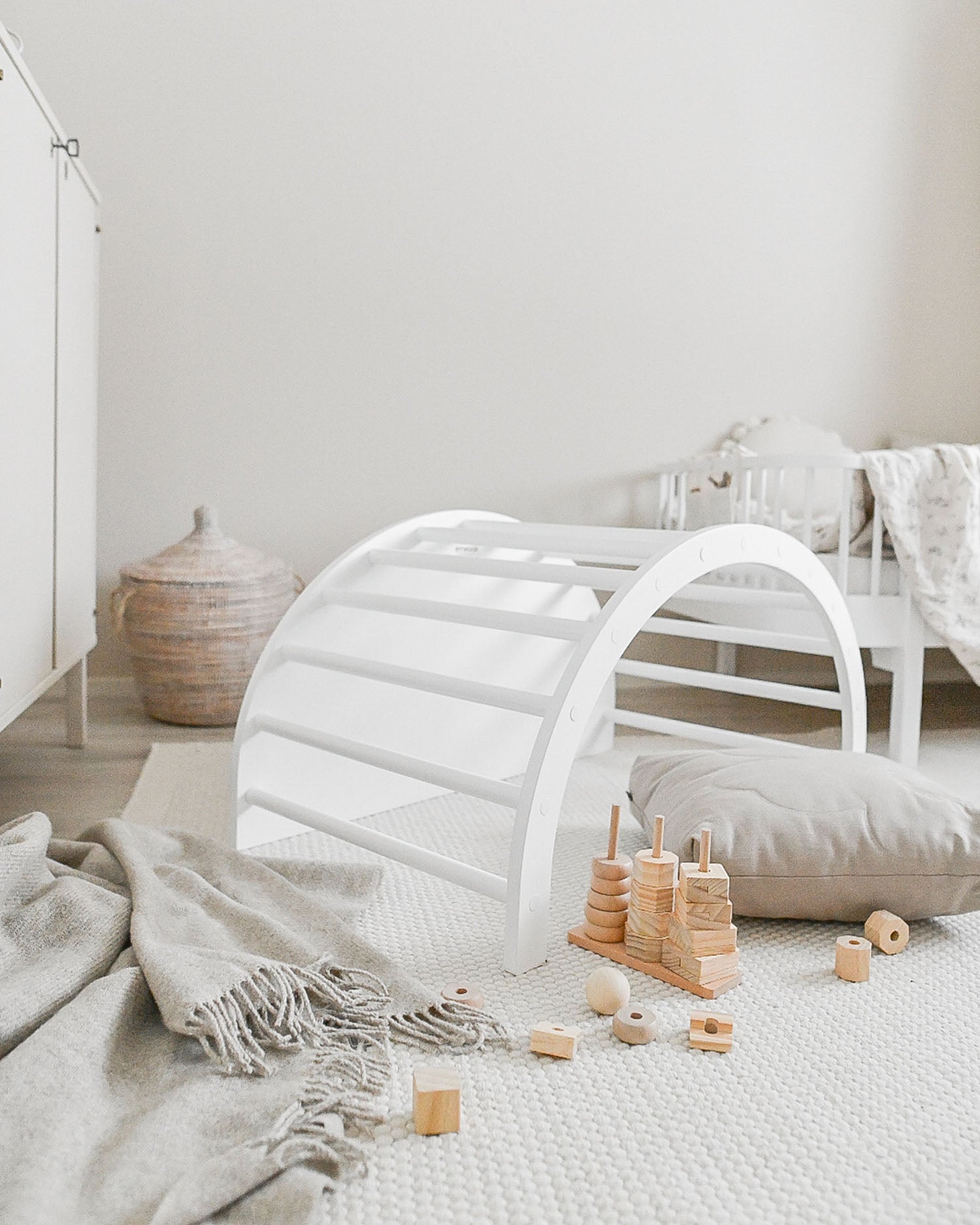 LUOTO klätterbåge | vit