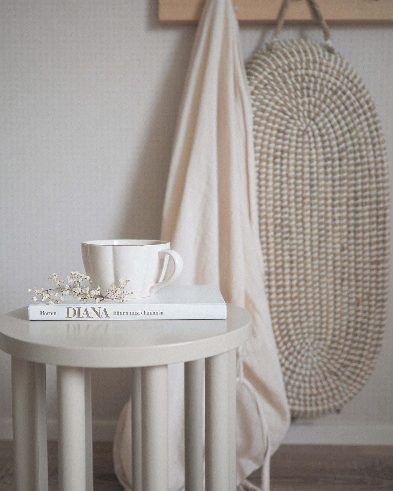 LUOTO jakkara | beige